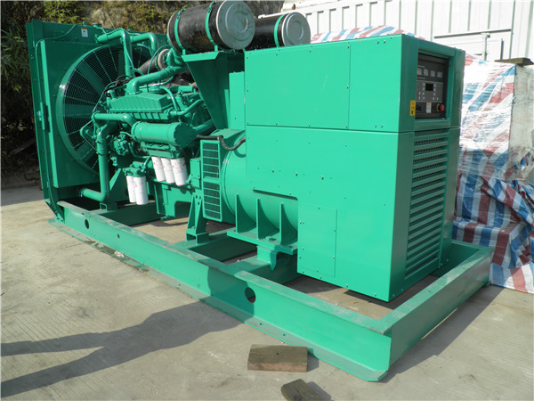 利津发电车出租-柴油发电机散热器怎样散热
